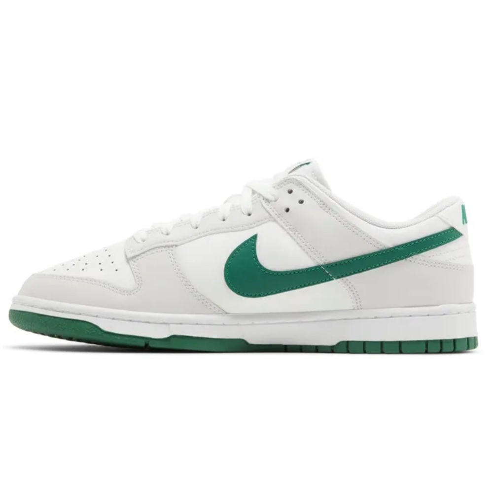 Nike Dunk Low Retro - Picture 3 of 10